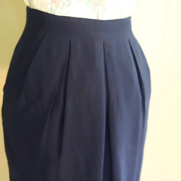 Vintage Dana Buchman | 100% Silk Skirt - Picture 8 of 8